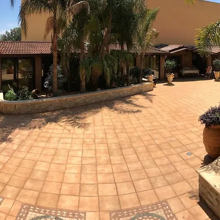 Dora Villa Palmi